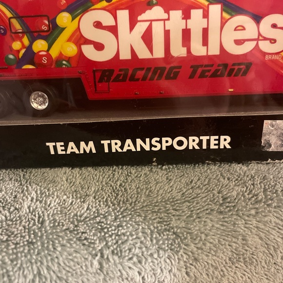 NASCAR By Hot Wheels pro racing. The Skittles #36 hauler. - Picture 4 of 7